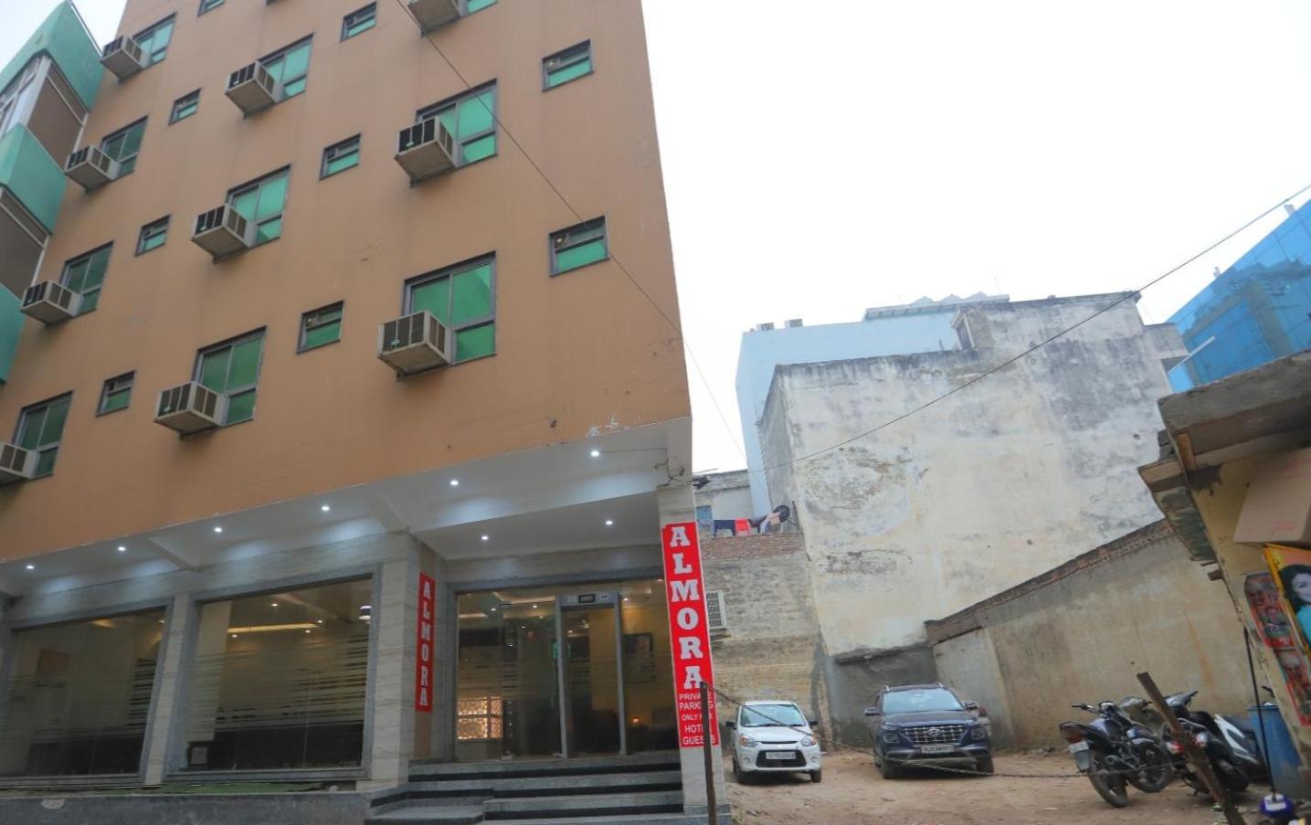 Hotel Almora Inn - Near By Delhi International Airport - With Free Airport Pickup And Drop New Delhi Bagian luar foto