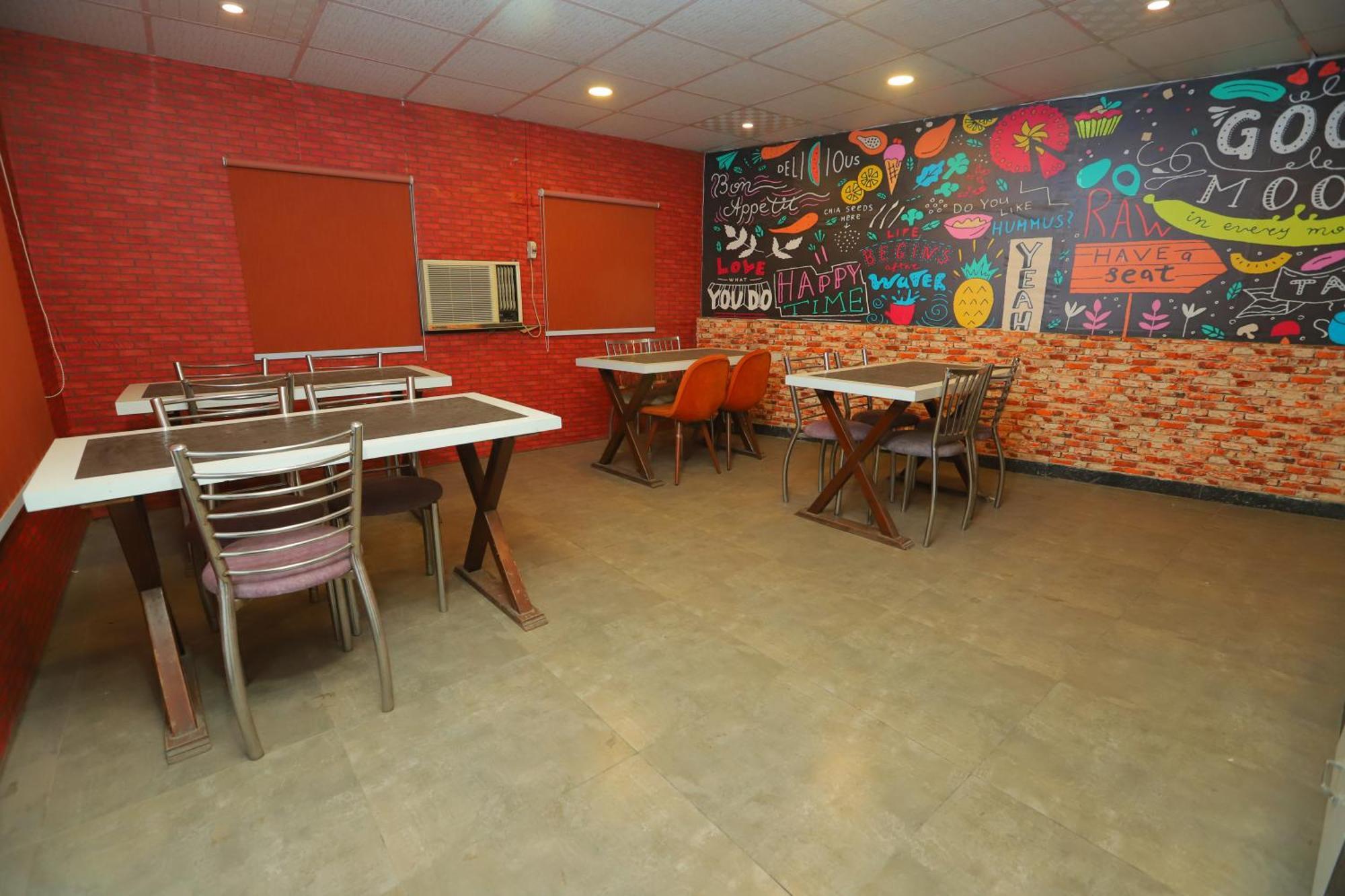 Hotel Almora Inn - Near By Delhi International Airport - With Free Airport Pickup And Drop New Delhi Bagian luar foto