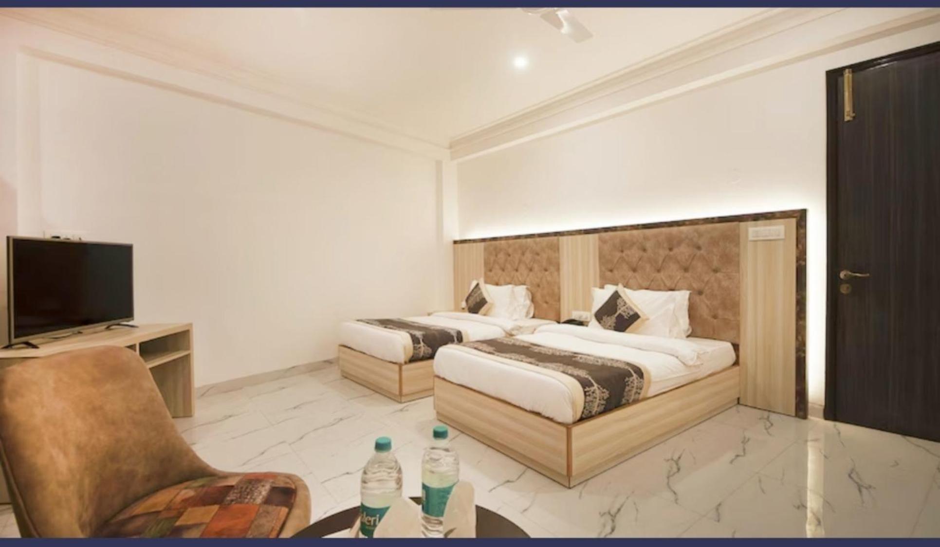 Hotel Almora Inn - Near By Delhi International Airport - With Free Airport Pickup And Drop New Delhi Bagian luar foto