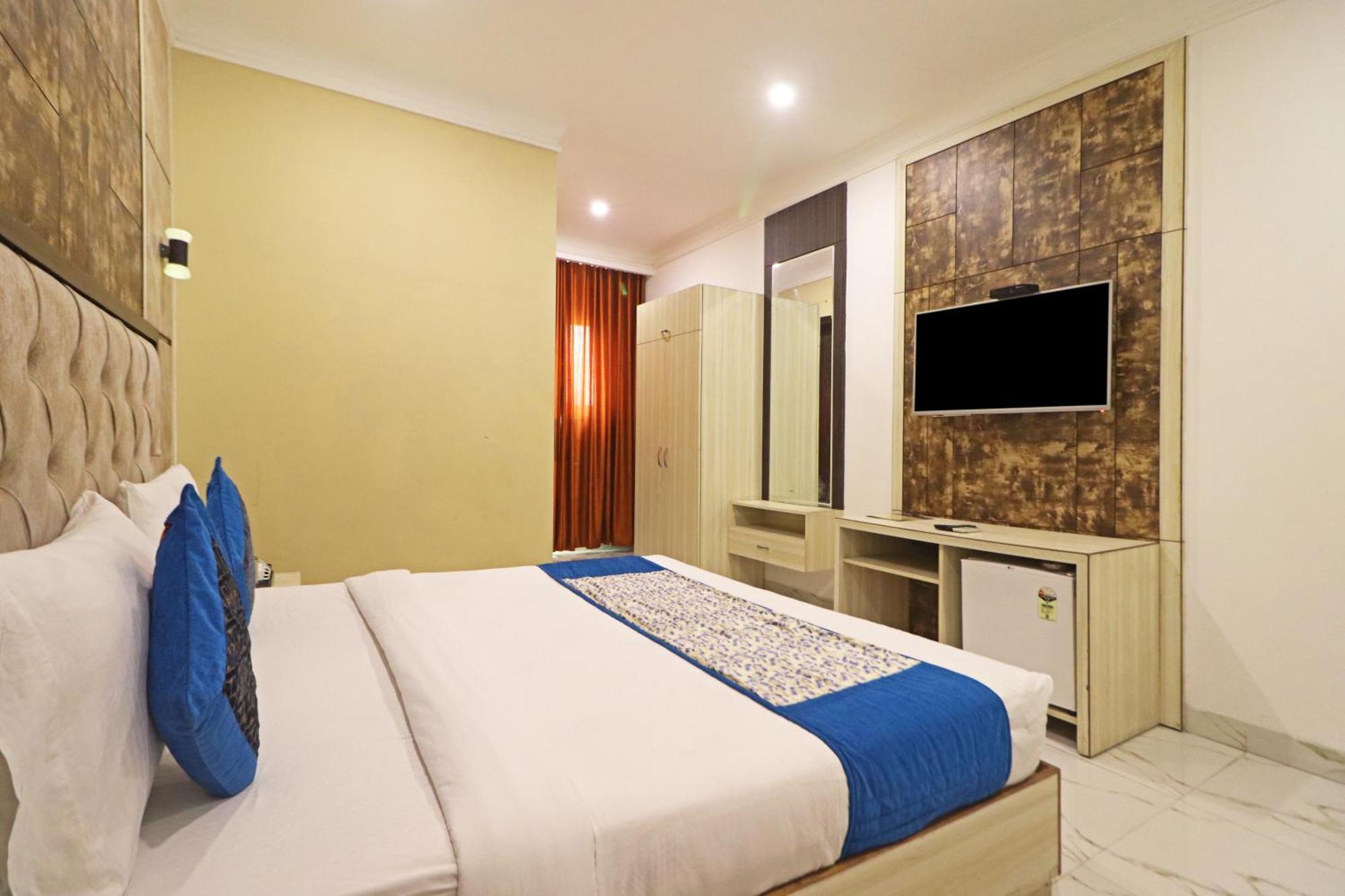 Hotel Almora Inn - Near By Delhi International Airport - With Free Airport Pickup And Drop New Delhi Bagian luar foto