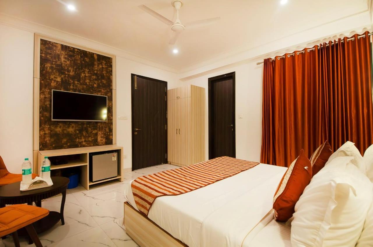 Hotel Almora Inn - Near By Delhi International Airport - With Free Airport Pickup And Drop New Delhi Bagian luar foto