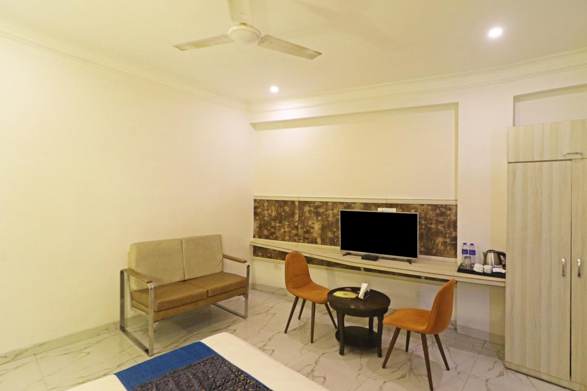 Hotel Almora Inn - Near By Delhi International Airport - With Free Airport Pickup And Drop New Delhi Bagian luar foto