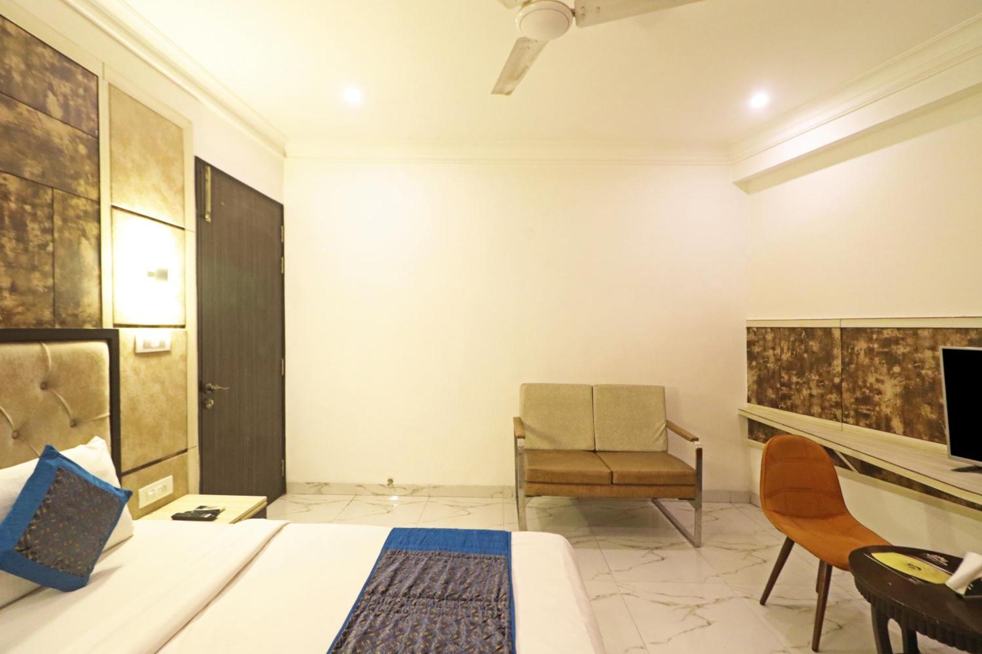 Hotel Almora Inn - Near By Delhi International Airport - With Free Airport Pickup And Drop New Delhi Bagian luar foto