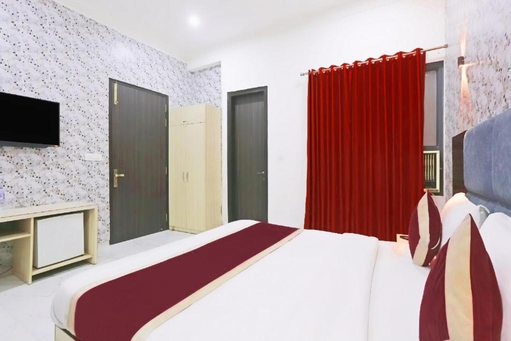 Hotel Almora Inn - Near By Delhi International Airport - With Free Airport Pickup And Drop New Delhi Bagian luar foto