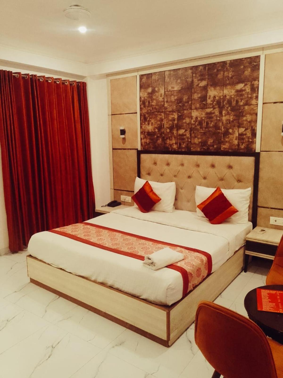 Hotel Almora Inn - Near By Delhi International Airport - With Free Airport Pickup And Drop New Delhi Bagian luar foto